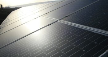 Solarenergie: mit Photovoltaik-Anlage saubere Energie der Sonne nutzen