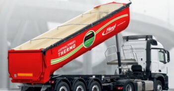 Sattelauflieger von Fliegl: Neues Thermofahrzeug isoliert Asphalttransporte