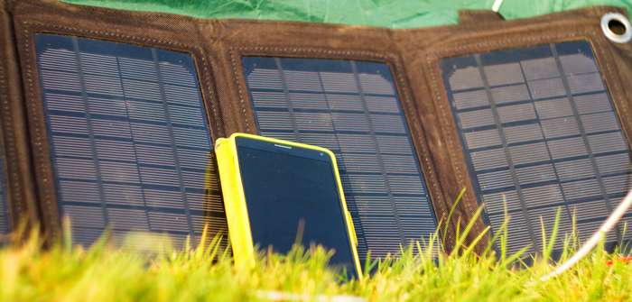 Kopp Smartflex – leicht installierbare faltbare Photovoltaikanlage (Foto: Adobe Stock- Milosz Maslanka)