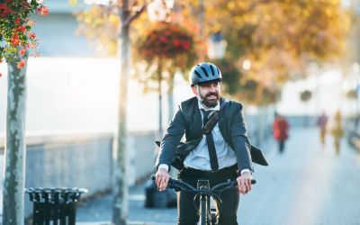 Niedersachsen schlägt neuen Weg ein: Fahrradleasing als nachhaltige Alternative im öffentlichen Dienst (Foto: AdobeStock - Halfpoint 247450092)