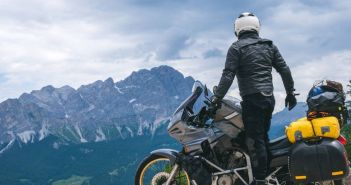 Revolution in der Motorradelektronik: Funktionen auf Abruf von Bosch Flexibilität und Individualisierung: Funktionen per Update (Foto: AdobeStock 310434318 Sergey)