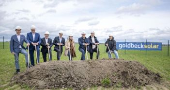 GOLDBECK SOLAR und Encavis feiern Spatenstich für Solarpark (Foto: GOLDBECK SOLAR)